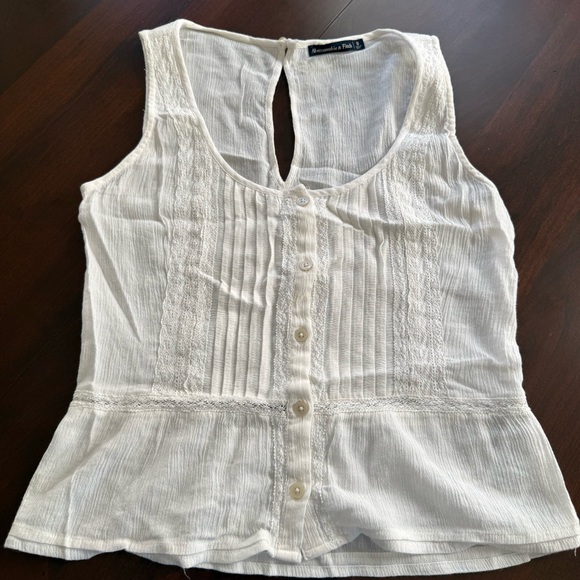 Abercrombie and Fitch white tank flowy top lace accents button size small - Picture 3 of 7